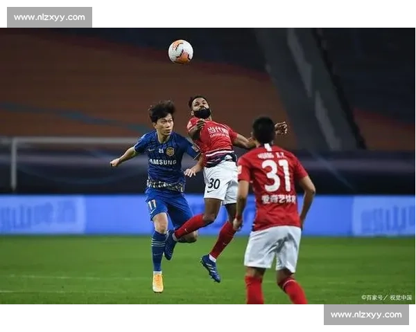 河北对阵山东鲁能争议判罚引发联赛公平性大讨论与裁判尺度问题